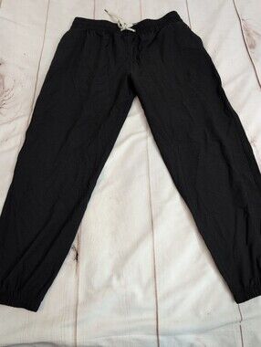 Vuori Women’s Weekend Jogger Pants Large Black VW422 Lightweight Stretch